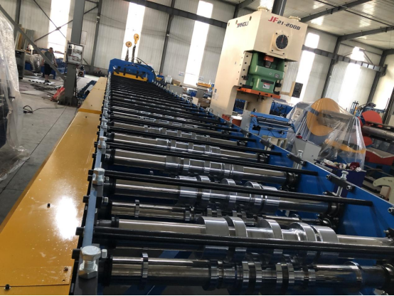 Type A Roof Deck rolling forming machine