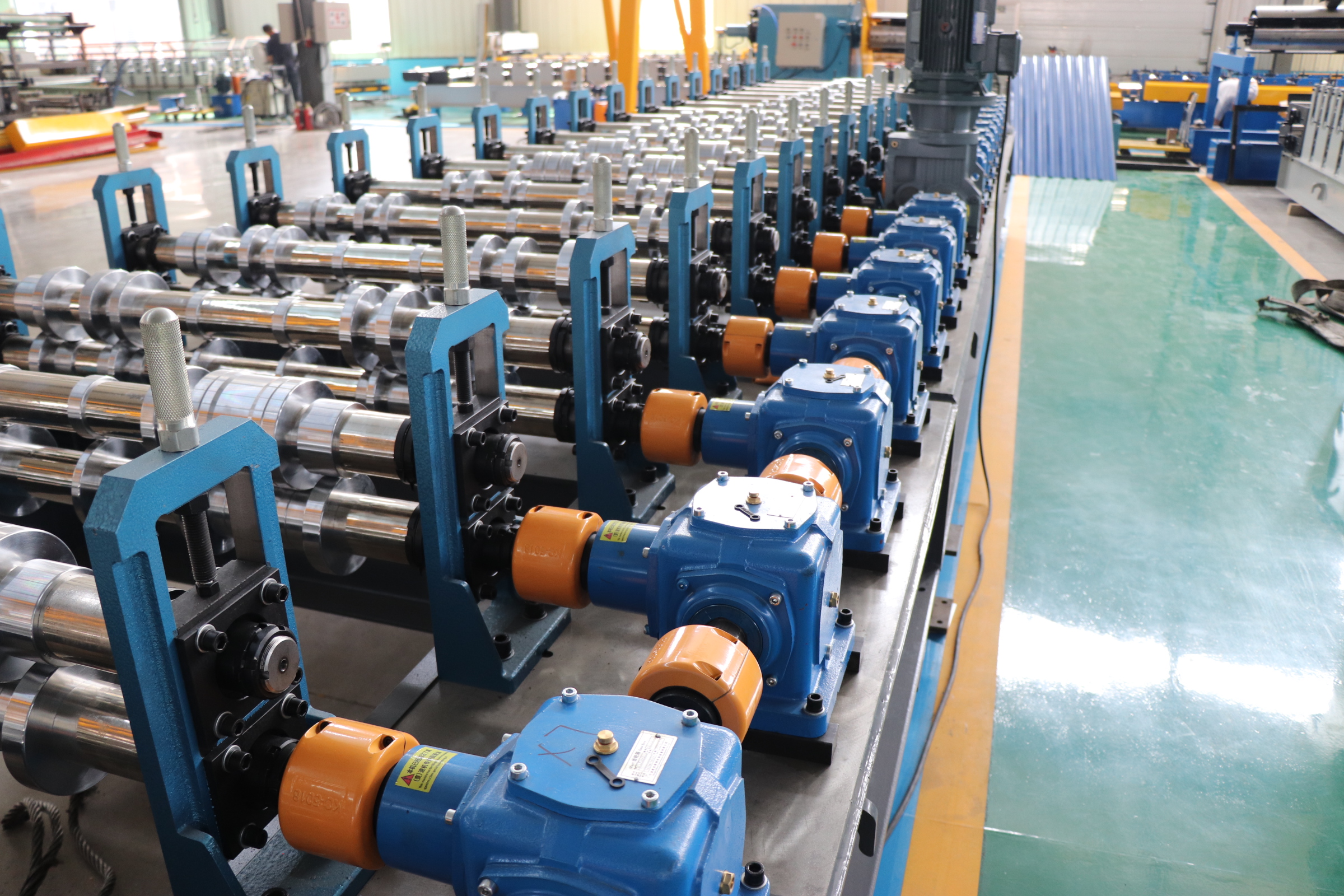 Customized High Speed metal roof making machine