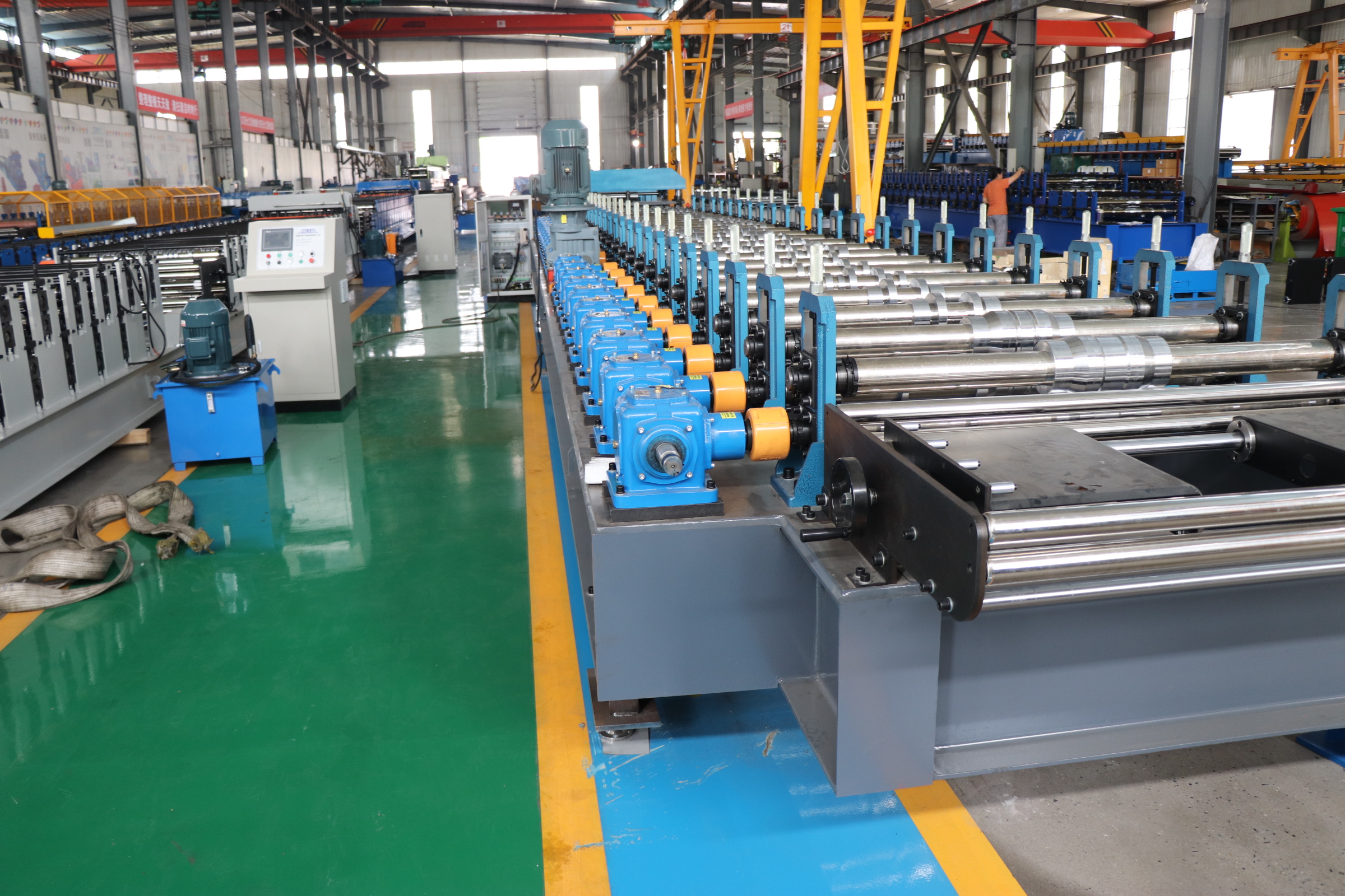 Customized High Speed metal roof making machine
