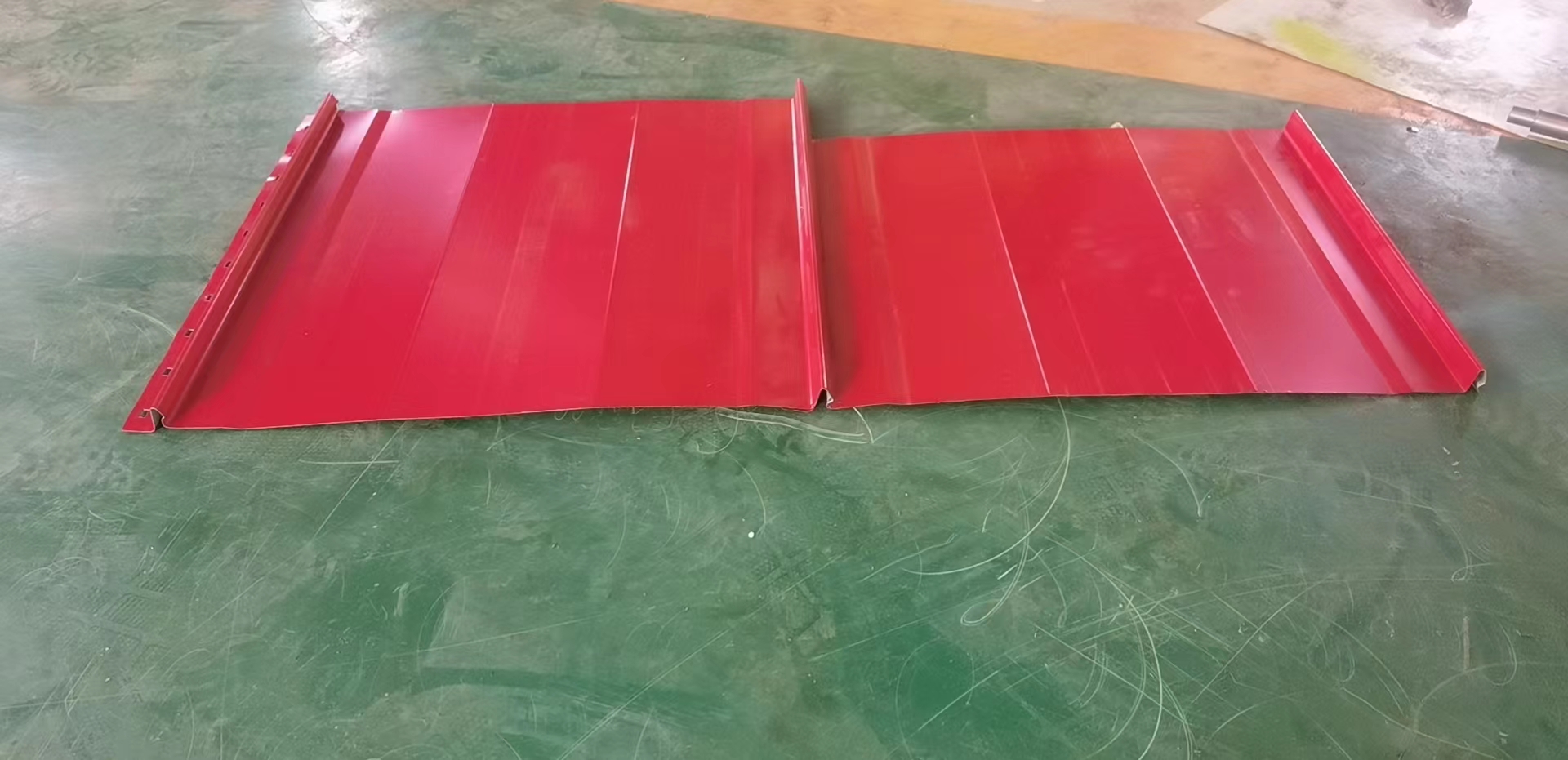 Method of installation color roof tile